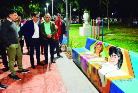 PLAZA ARTISTAS 3-03-03 (1).JPG