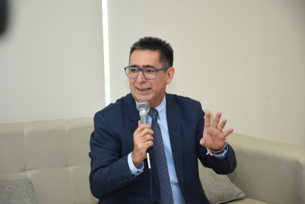 conferencia gustavo martinez.JPG