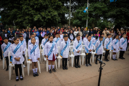 Coqui acto bandera 6.jpg