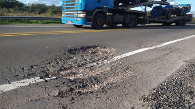 Transportistas y comerciantes del interior piden por la repavimentación de la ruta 16
