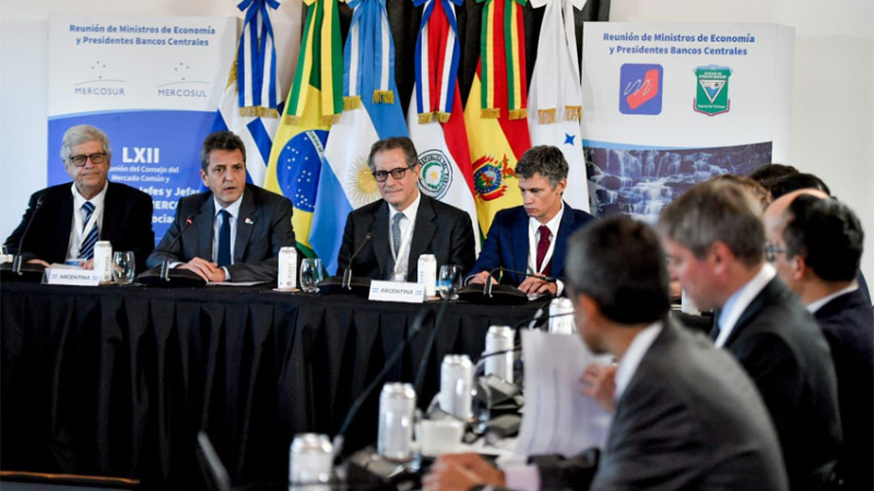 Reunión del Mercosur sobre el uso de monedas locales para comercio regional