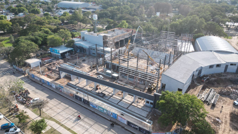 Avanza la construcción del Centro de Educación Física
