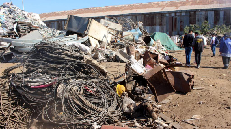 Segundo operativo en una planta recicladora: secuestran 3 mil metros de cable y una jirafa de alumbrado