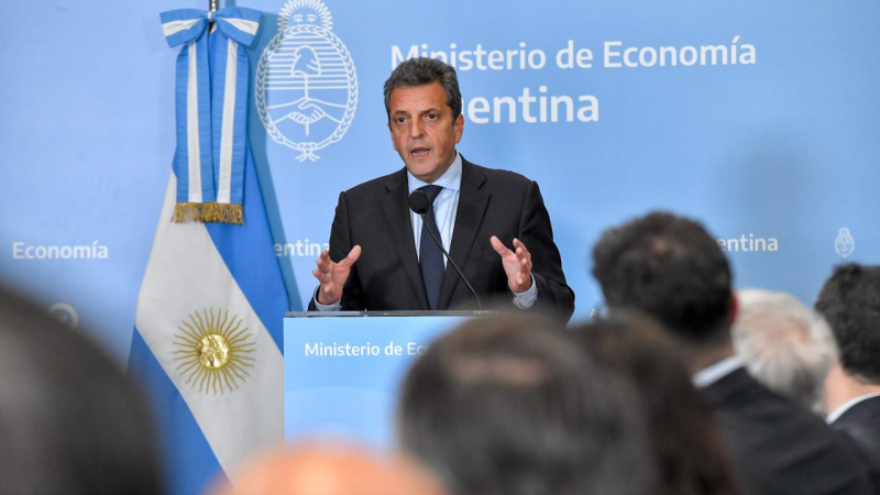 Impuesto a las Ganancias: Sergio Massa prepara el anuncio de un nuevo piso