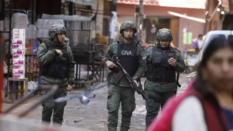 Hubo detenidos y heridos en el conurbano y alertas en otros municipios ante los mensajes de agitación