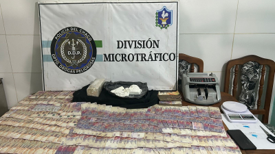 En un allanamiento, la policía secuestró cocaína y dinero en efectivo