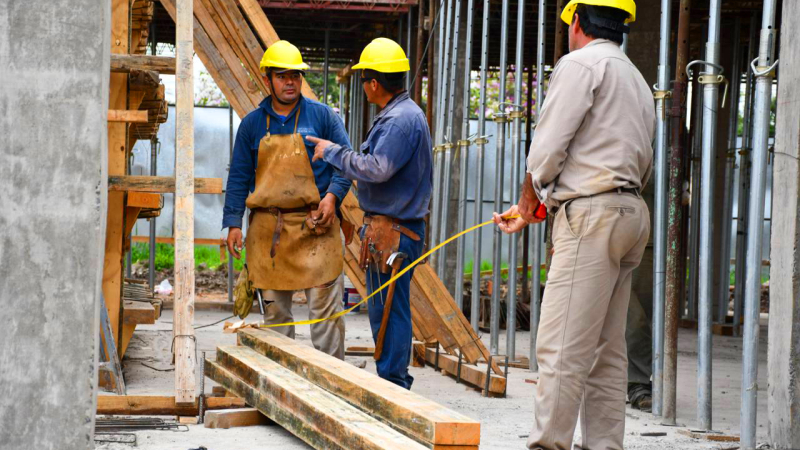 Empresas constructoras confirman paralización de obras y piden medidas