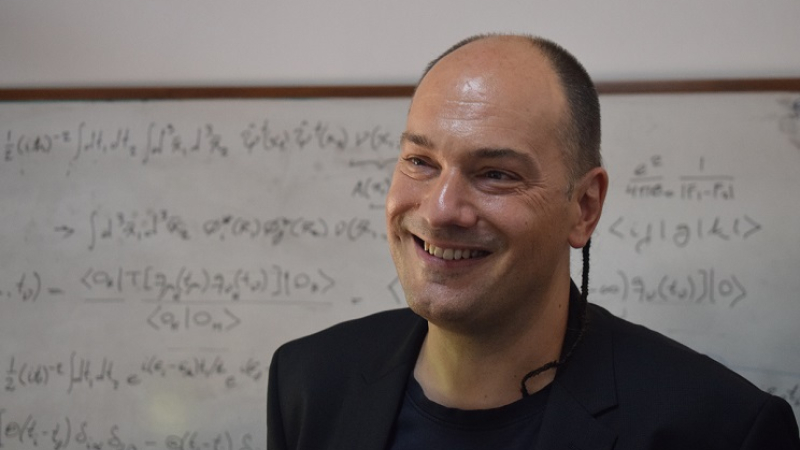 Robert Berger: el químico que diseña moléculas para verificar propiedades de la materia