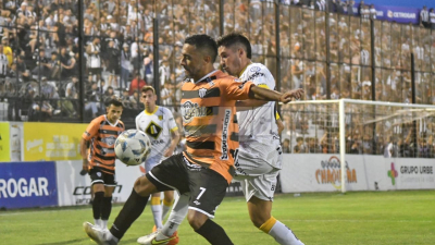 For Ever se despidió de su público con un empate y manteniendo la categoría