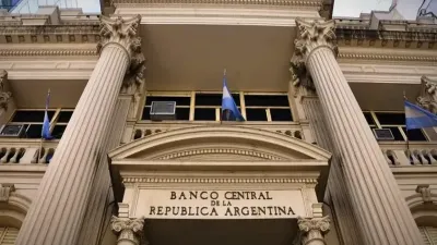 El Banco Central subiría la tasa de interés en medio del alza del dólar y de la inflación