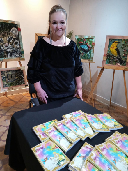 Puppe durante la presentación de su libro kiarkie.jpg