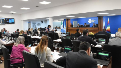 Radicales creen que el oficialismo podrá aprobar el pase a planta al Estado