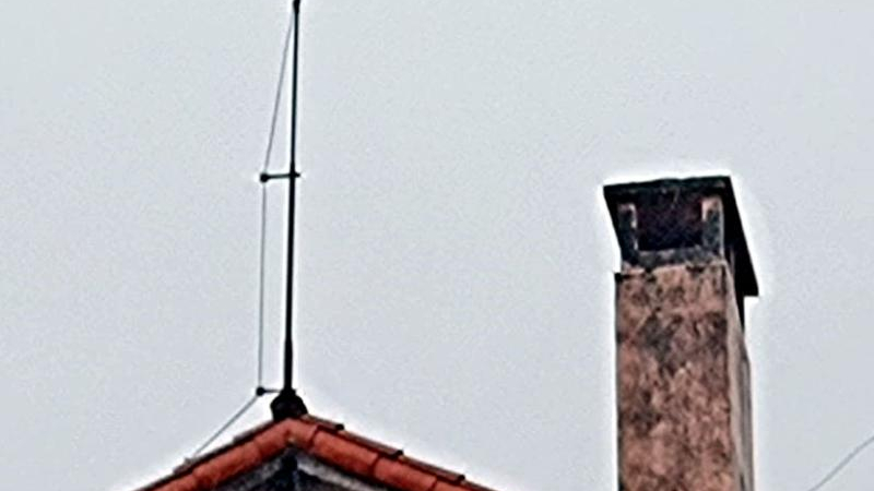 La explosión por un rayo en la Escuela 169 alteró a toda la zona