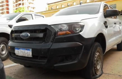Vehículos oficiales: hay muchos arruinados y se dieron varios de ellos a piqueteros
