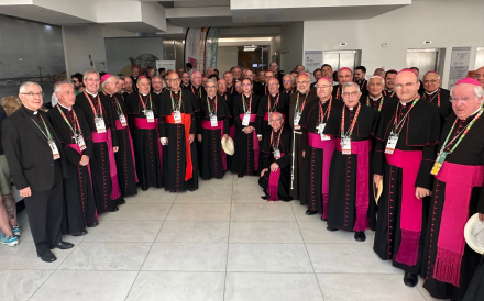 CONF EPISCOPAL ESPANOLA.jpg