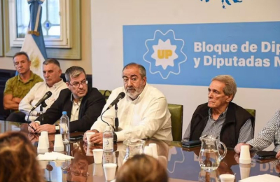 Los senadores peronistas recibieron a las dos centrales obreras