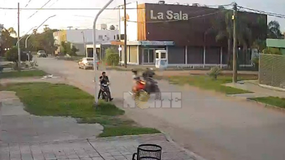 Detuvieron a uno de los motochorros que atacó y arrastró a una motociclista y su hijo en Sáenz Peña