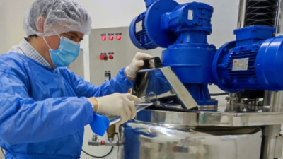El laboratorio de la Uncaus elabora 1500 unidades diarias de repelente