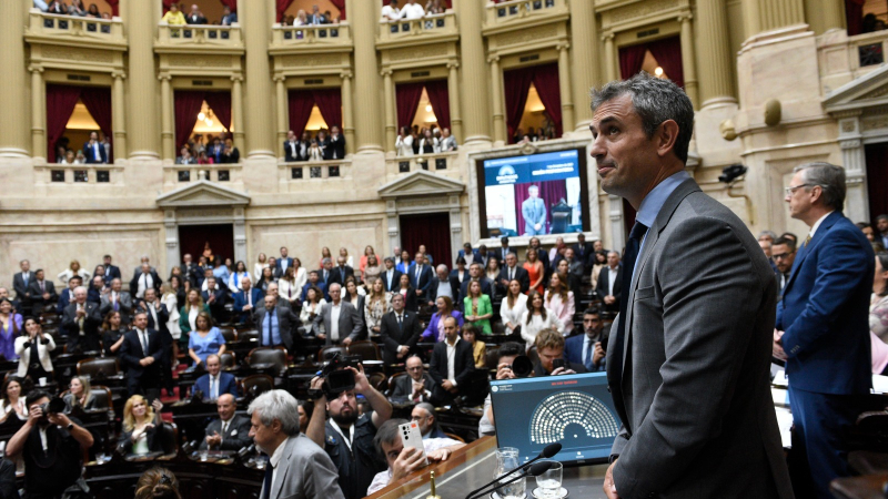 Diputados reanuda el debate en particular de la ley de "Bases"