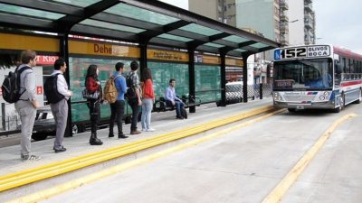 Hubo acuerdo y no habrá paro de colectivos