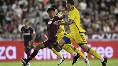 Boca la pasó mal y terminó cayendo ante un Lanús muy efectivo