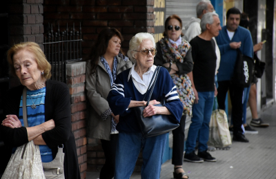 Las jubilaciones perdieron hasta 47 % de su poder de compra en un año
