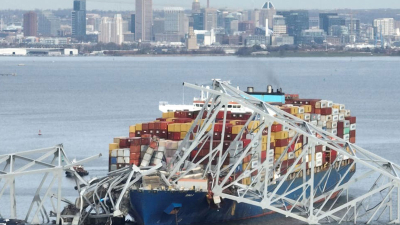 ¿Por qué se derrumbó el puente de Baltimore y qué sabemos del barco?