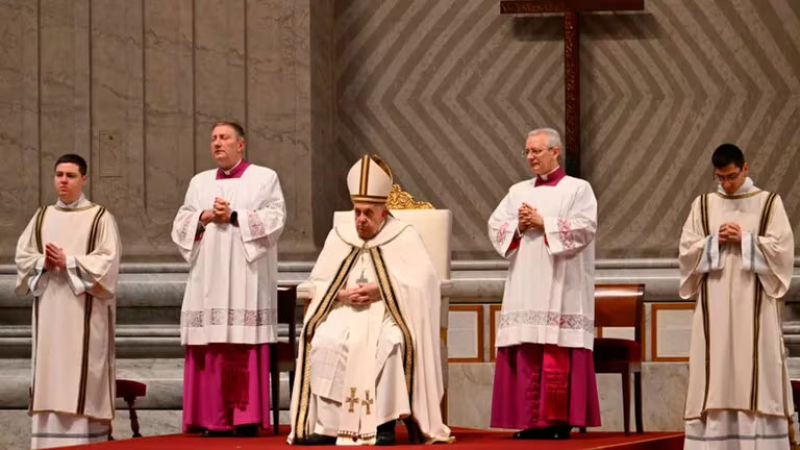 El papa Francisco encabezó la misa del Jueves Santo