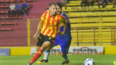 Sarmiento buscará cosechar su segunda victoria ante Crucero del Norte para quedar en la cima del grupo