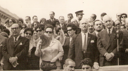 Foto 7 - Arturo Illia, Luis Lepon, Felipe Bittel, Señora de Illia con abanico, Totona Bittel atras y Nilson Franchsena.jpg
