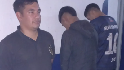 Intentaron huir de la policía y los atraparon