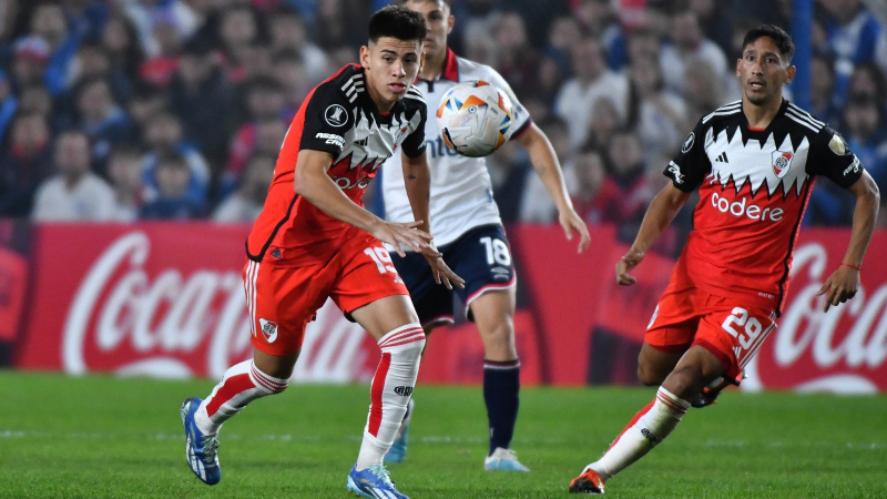 River empató ante Nacional y sigue puntero de su grupo