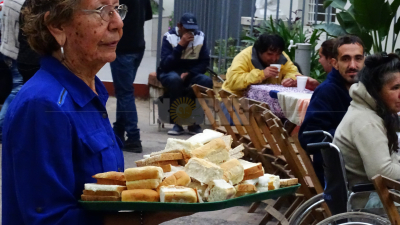 Cáritas continúa su campaña para recolectar abrigos, frazadas y alimentos