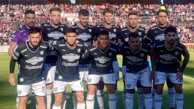 For Ever le hizo partido a Colón, pero terminó cayendo sobre el final