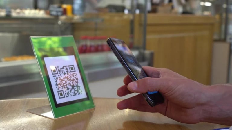QR: Mercado Pago cedió al pedido de los bancos y no cobrará comisión por el uso de su red