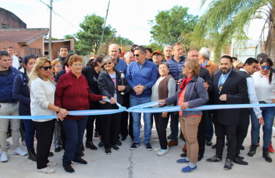 Zdero y Nikisch inauguraron 31 cuadras de pavimento urbano