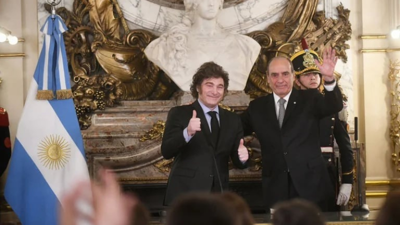 Javier Milei le tomó juramento a Guillermo Francos