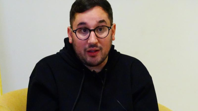 Pérez Pons: "El adolescente apuesta para esconder problemas sociales o de violencia"