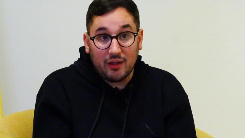 Pérez Pons: "El adolescente apuesta para esconder problemas sociales o de violencia"