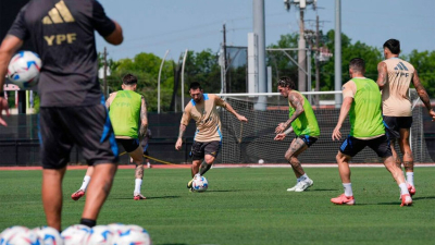 Argentina está en New Jersey y Scaloni empieza a delinear el equipo