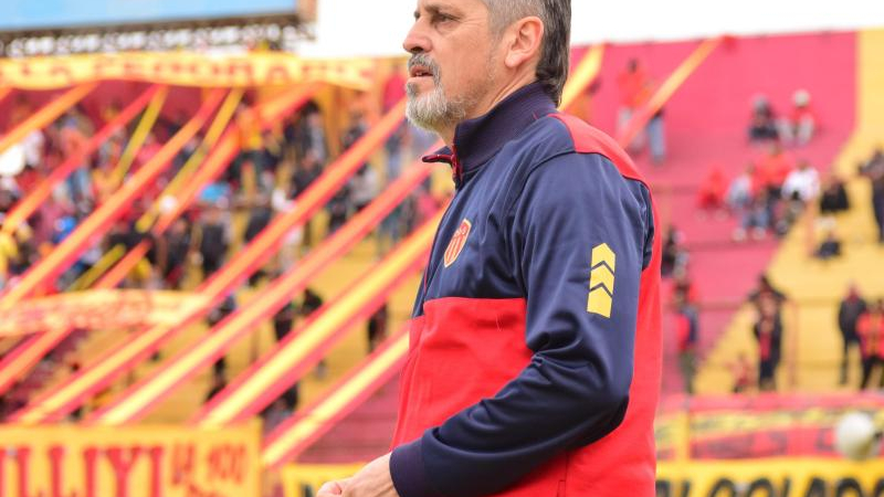 Hernán "Indio" Ortiz presentó su renuncia al frente del "Decano": "No voy a ser más el técnico"