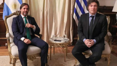 Tras la tensión por su faltazo en Asunción, el presidente se reunió con Lacalle Pou