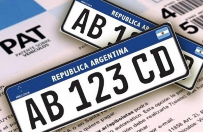 Sin patentes ni cédulas, cada vez son más los que no pueden salir del país en vehículos
