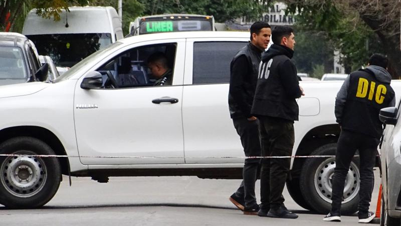 Asalto violento en Resistencia: cuatro delincuentes irrumpen en un hotel