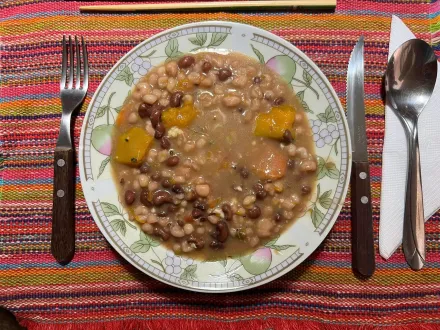 F2 Jopará es una modalidad de locro con porotos.webp
