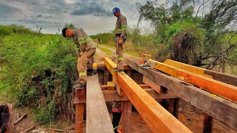 En la zona de General San Martín, coordinan y extreman esfuerzos por mejores caminos