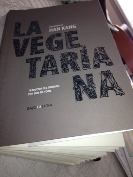 La vegetariana Han Kang Bajo la Luna.jpg