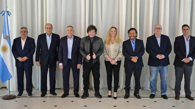 Milei almorzó con los gobernadores del Pro: demandas de las provincias y presupuesto 2025 en el menú