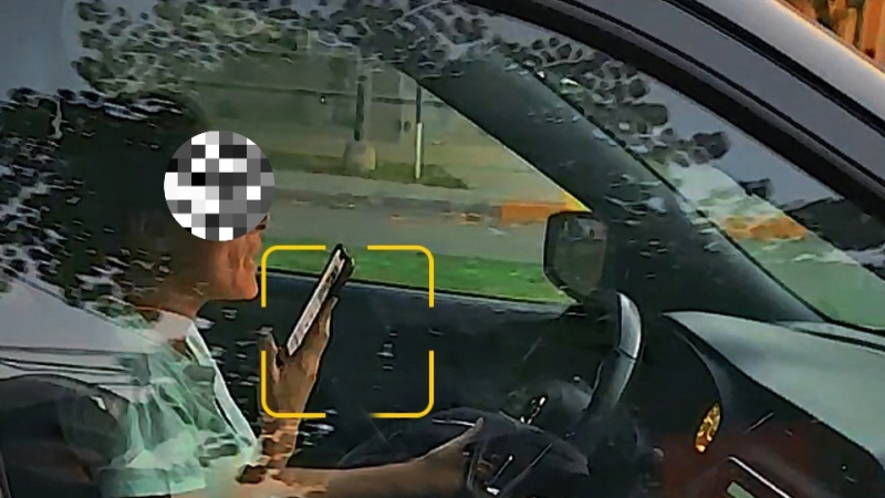 Intensifican controles y aplican multas onerosas por el uso indebido del celular al volante