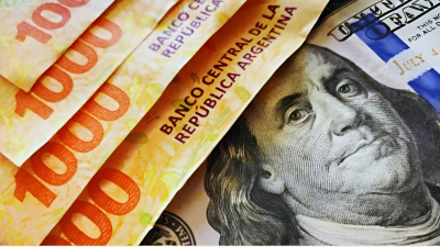 El Estado no tiene divisas, pero el dólar no para de caer frente al peso